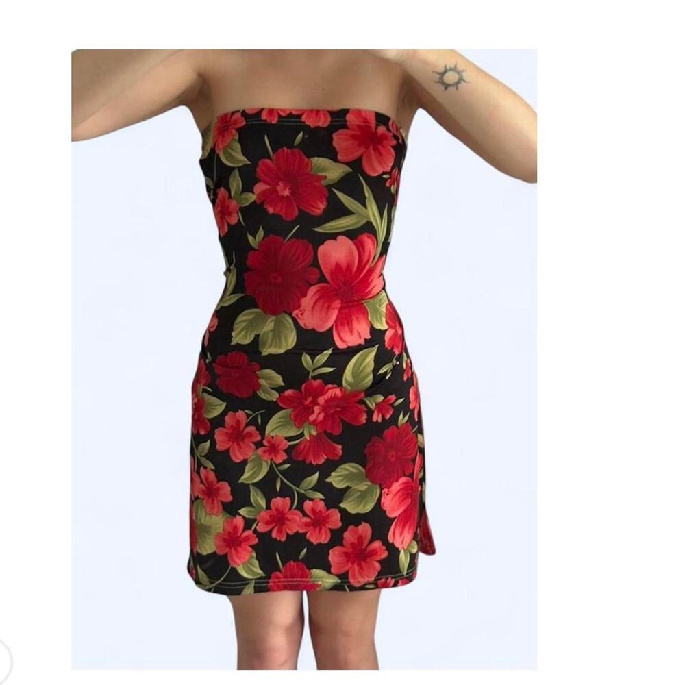 y2k Red and black floral print adjustable waist strapless floral tropical dress
